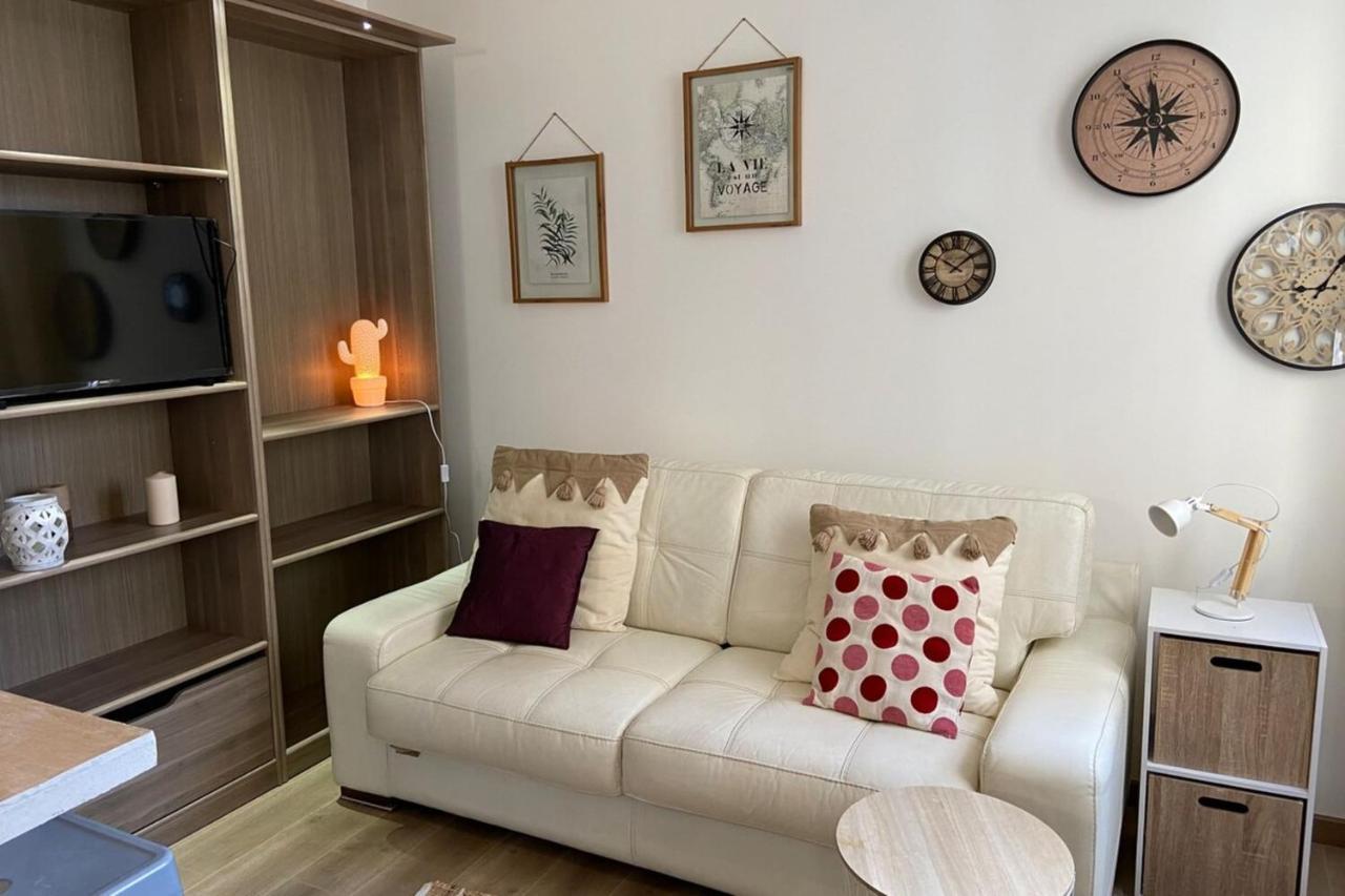 Agreable Appart'Hotel Smart Cosy Proche Commerces Fontainebleau Exterior foto